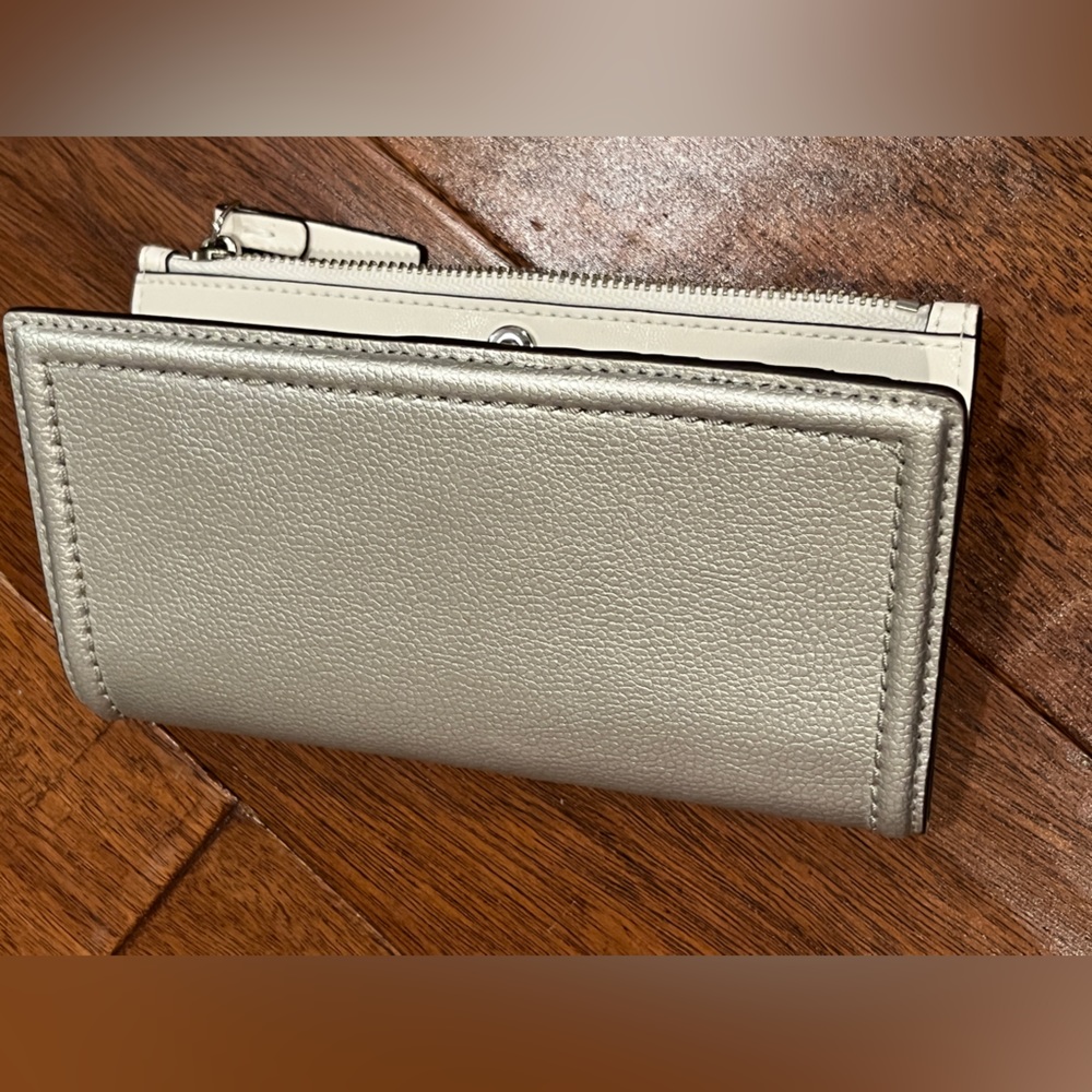 Kate Spade Silver Wallet - Picture 3 of 8
